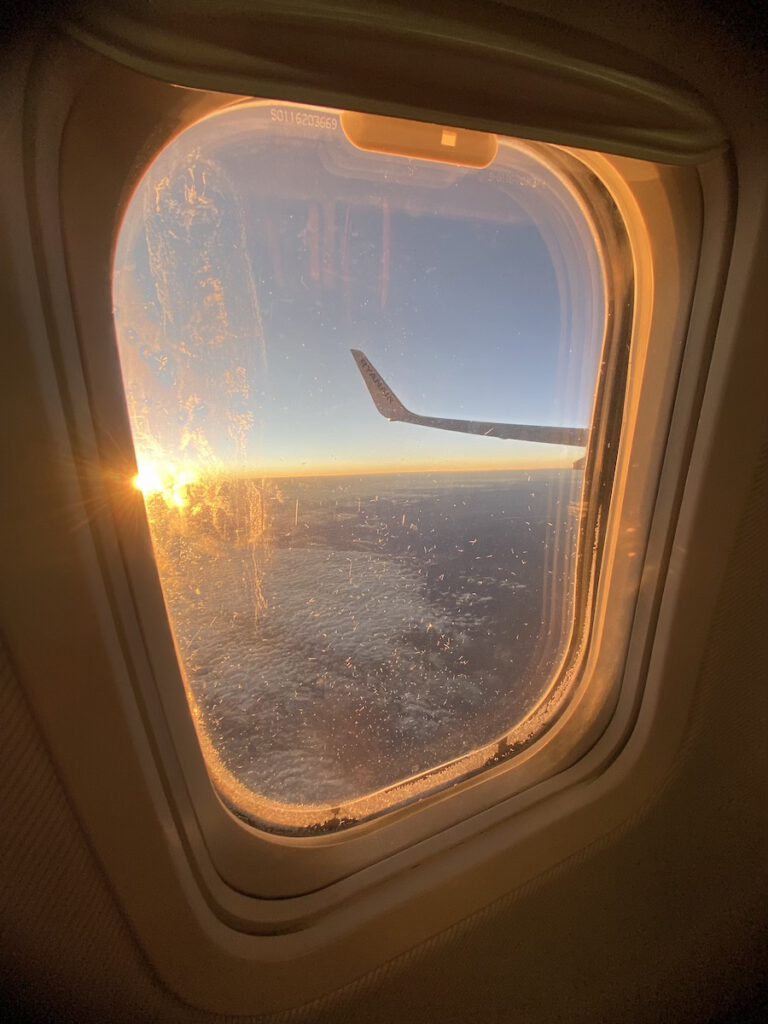 Sonnenaufgang im Flugzeug
